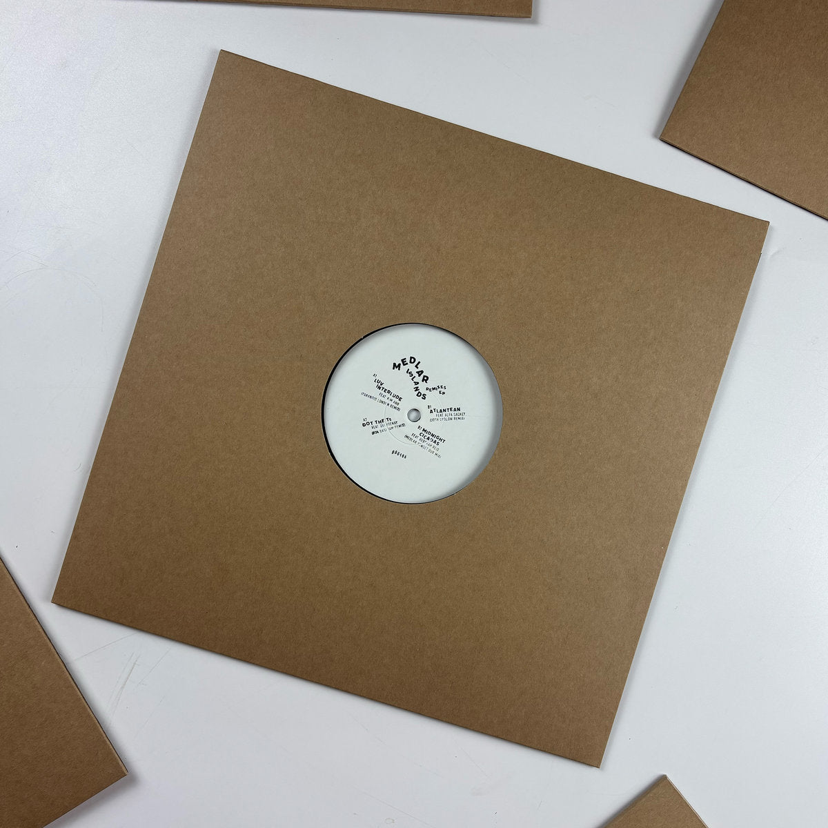 Medlar - Islands Remixed EP [Delusions Of Grandeur]